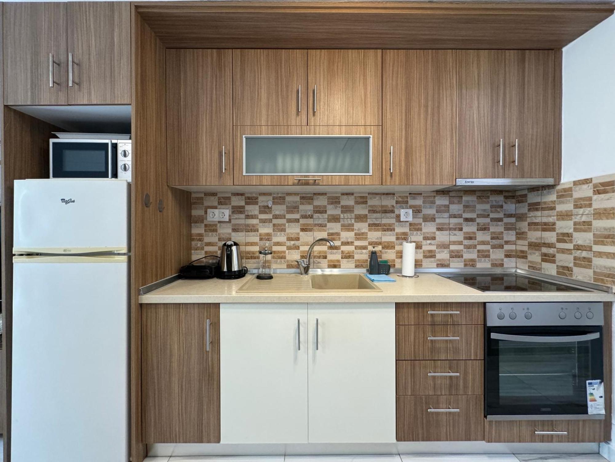 Violeta Apartments Лименас Екстериор снимка