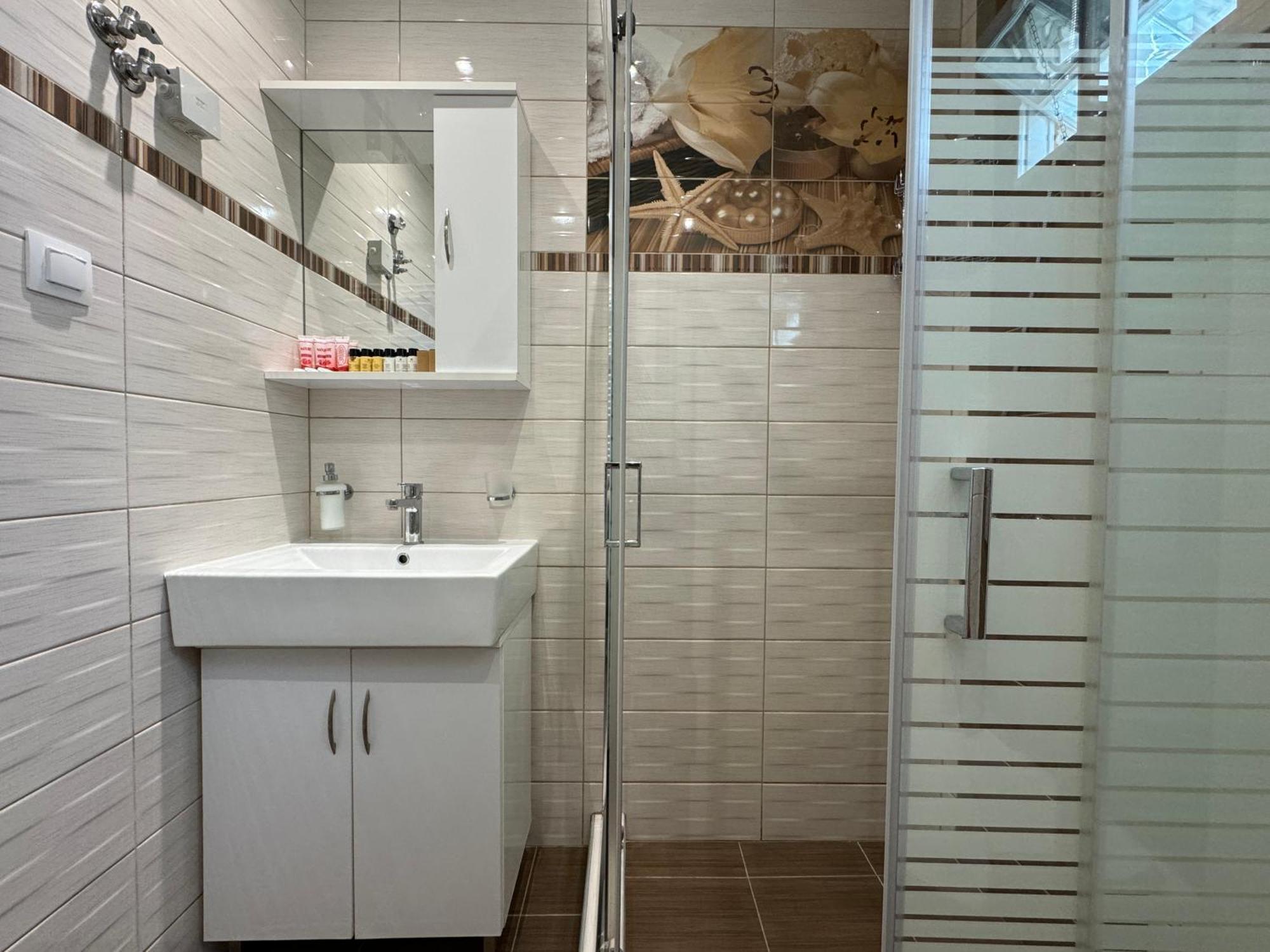 Violeta Apartments Лименас Екстериор снимка
