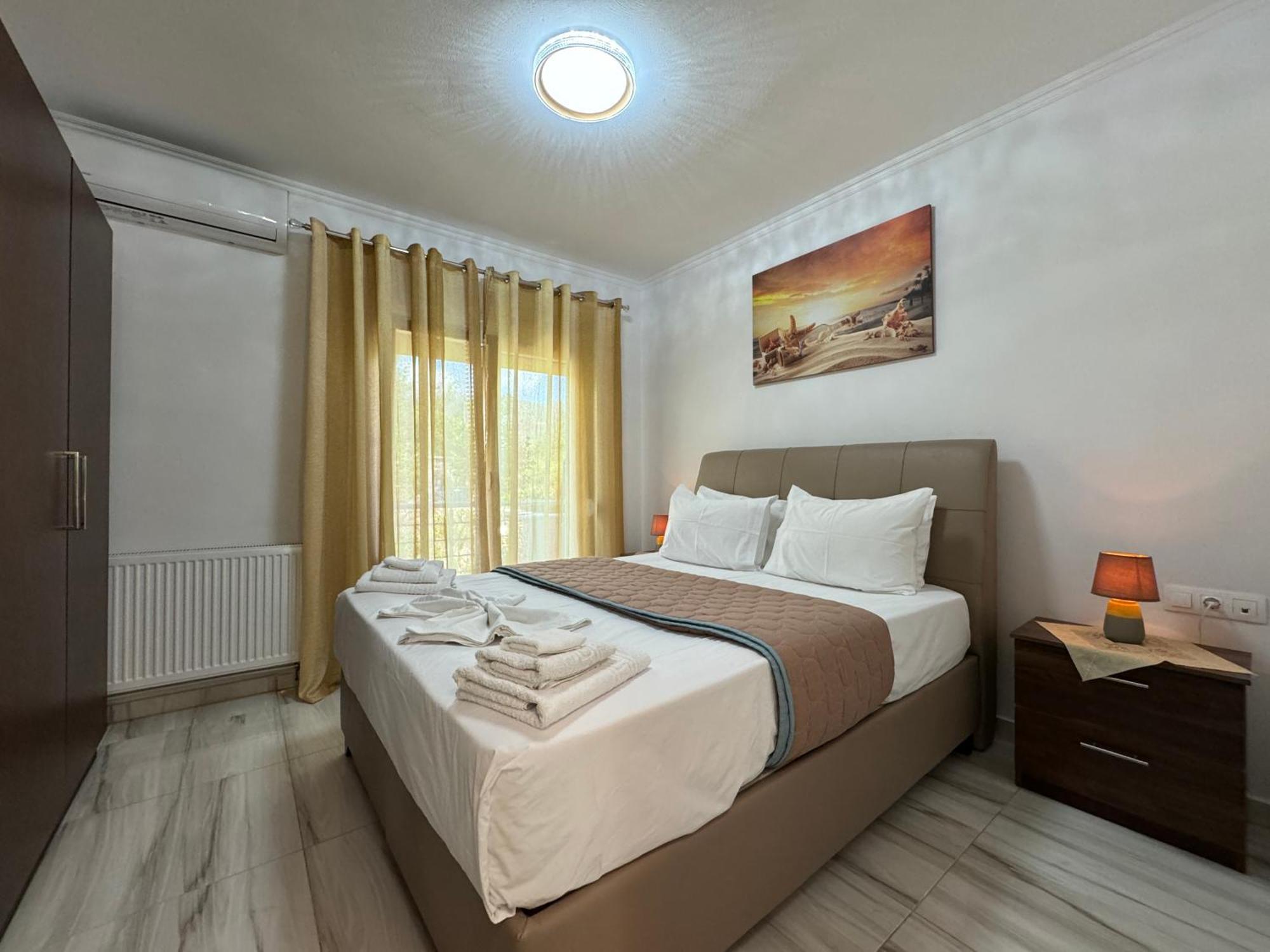 Violeta Apartments Лименас Екстериор снимка